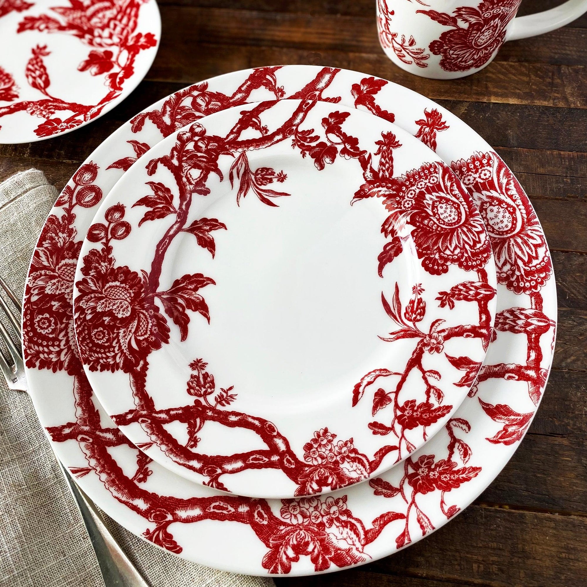 Arcadia Crimson 4-Piece Place Setting Crimson - Caskata