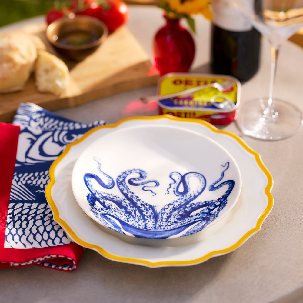 Stella Scalloped Marigold Dinner Plate image 4