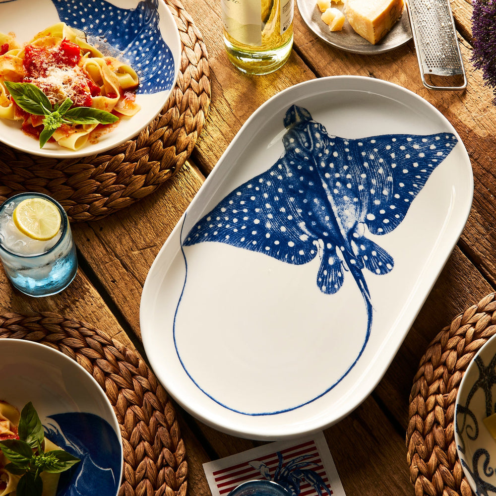 Ray the Stingray Large Coupe Oval Platter image 3
