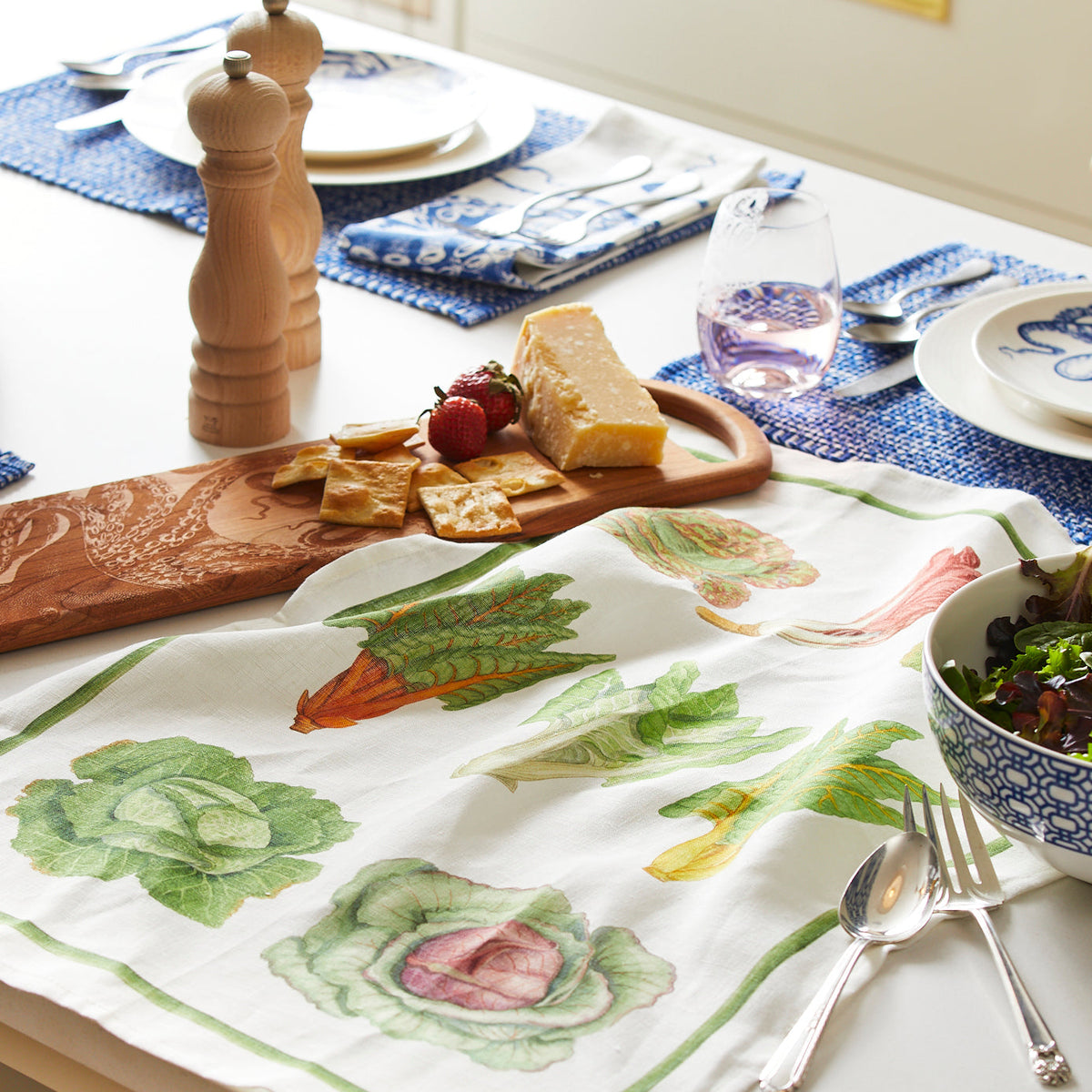 A soft Veggies Linen Kitchen Towels Set/2 tablecloth by TTT.